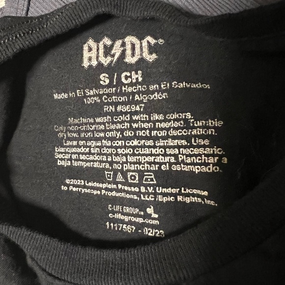 AC⚡️DC Tshirt - Picture 2 of 2